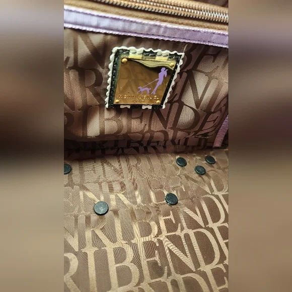 Henri bendel disturbed hatbox wheelie with hb heart keychain purse charm - Picture 9 of 12